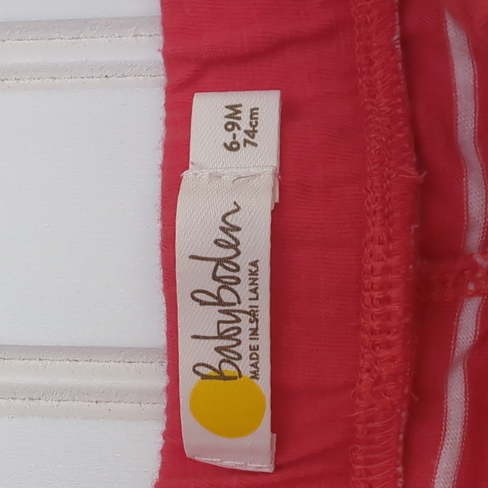 17. Baby Boden baby boy shorts - Picture 3 of 4
